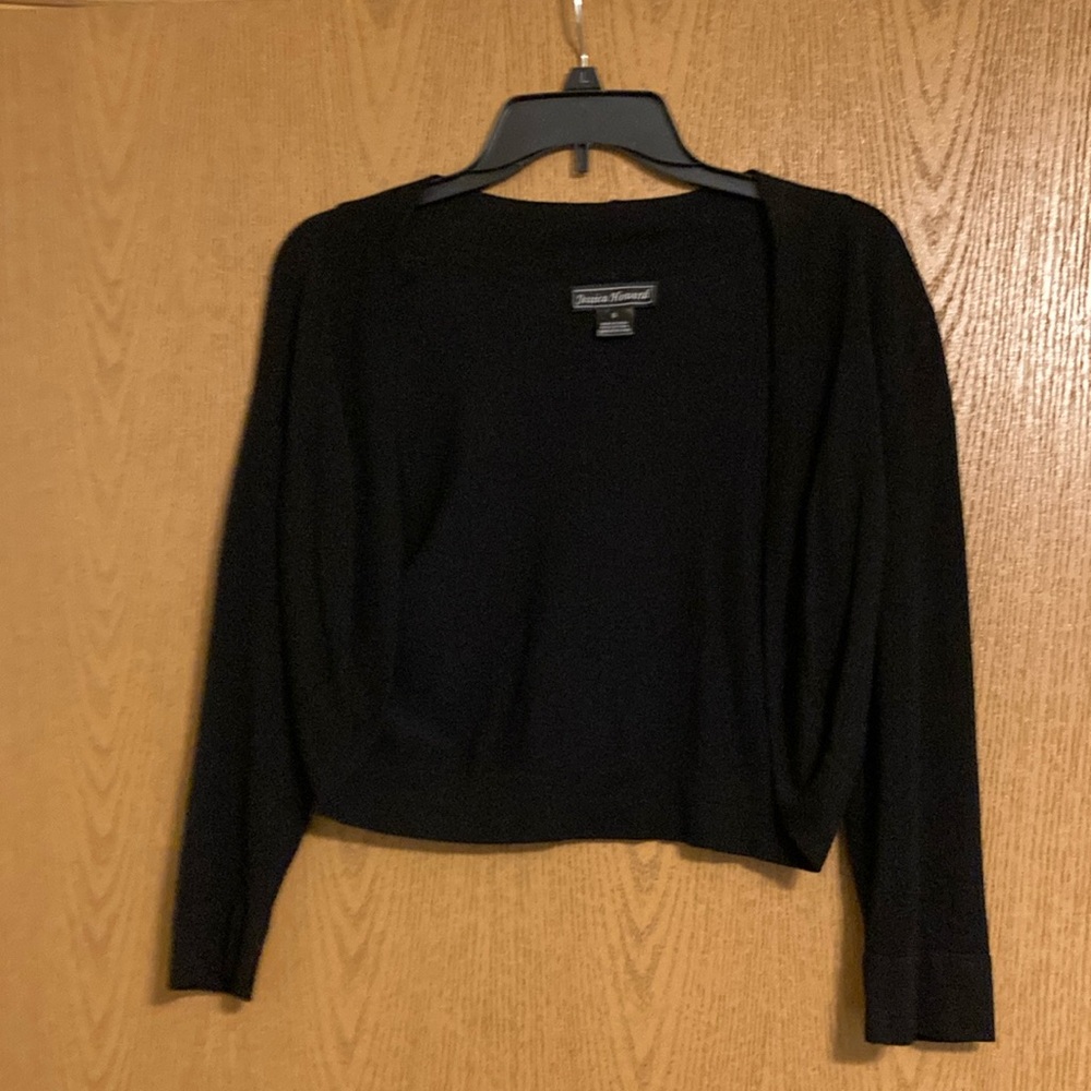 Long-sleeved black cardigan